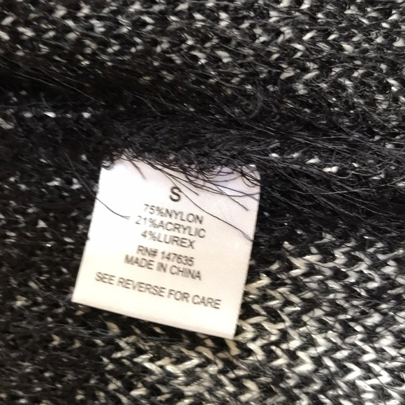 NWT! Romeo + Juliet Small Black/Ivory cardigan - Picture 5 of 8